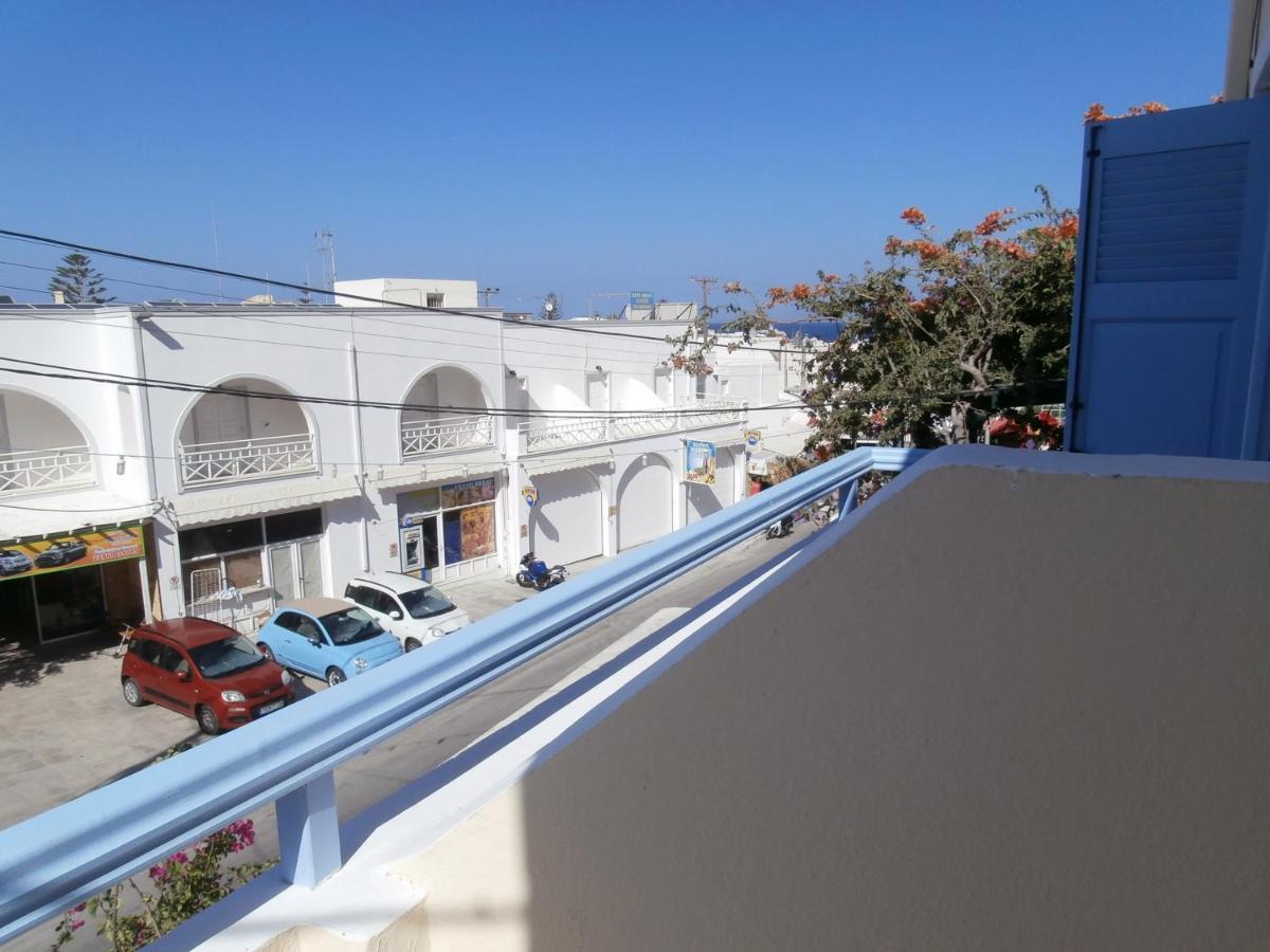 Narkissos Hotel Kamári Exterior foto